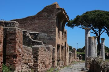 206032_ROM_OstiaAntica_ostia- via degli aurighi_2024-04.JPG